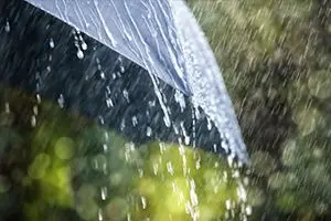 dtpcamera-tao-ra-nguon-dien-thap-sang-100-bong-den-chi-voi-mot-giot-mua