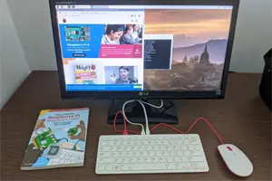 chiec-may-tinh-doc-dao-khi-tich-hop-moi-linh-kien-vao-ben-trong-ban-phim