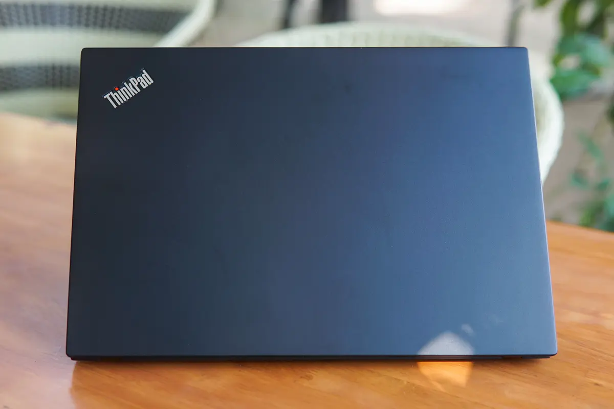 laptop-thinkpad-moi-gia-34-trieu-dong-2